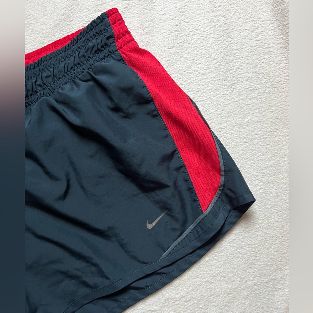 Women’s Nike Running Shorts | Medium
